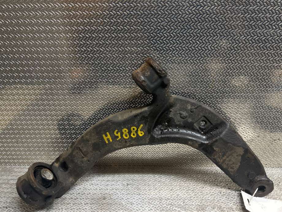 Bærebru høyre foran nedre til VW Transporter / Caravelle, 2009-2015 (Fase 2) (T5) (T5) (VOLKSWAGEN|7E0407152B)