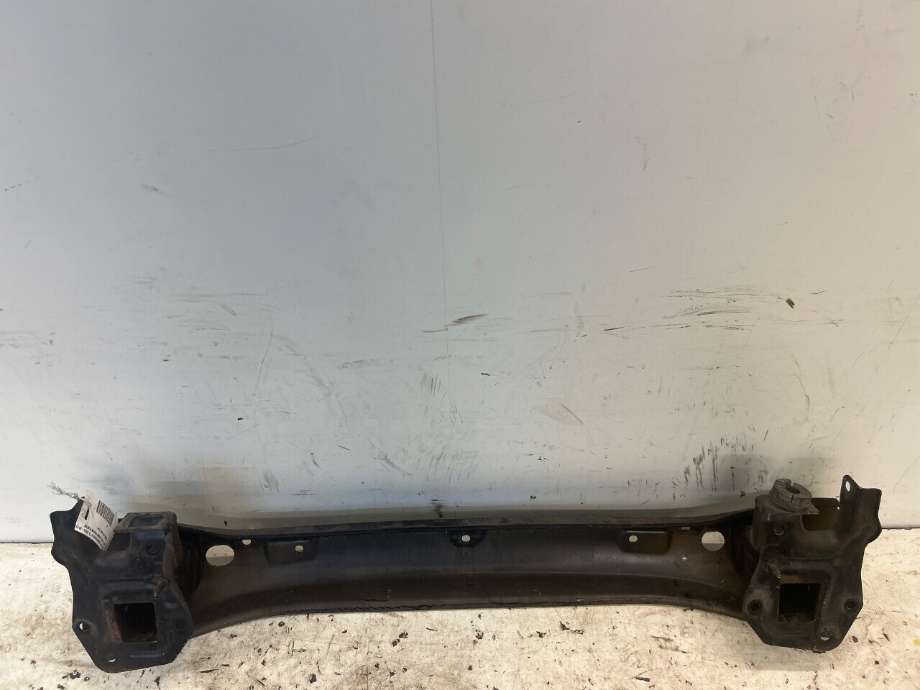 Støtfangerforsterkning foran til VW Transporter / Caravelle 2009-2015 (Fase 2) (T5) (T5) (VOLKSWAGEN|7E0807109D|7E0 807 109 D|)