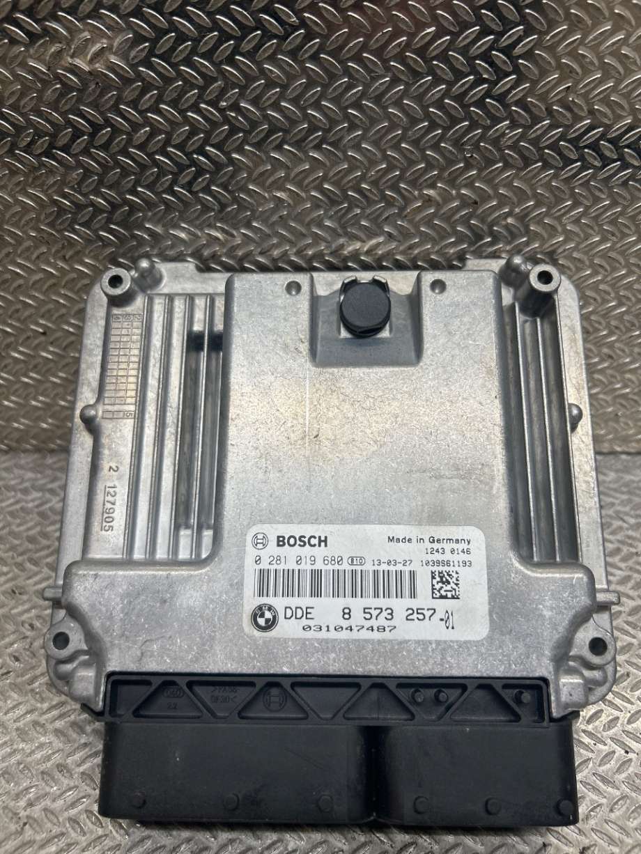 Styreenhet motor til BMW 3-Serie, 2012-2018 (F30/F31/F34) (F30/F31/F34) (BMW|13618576333)