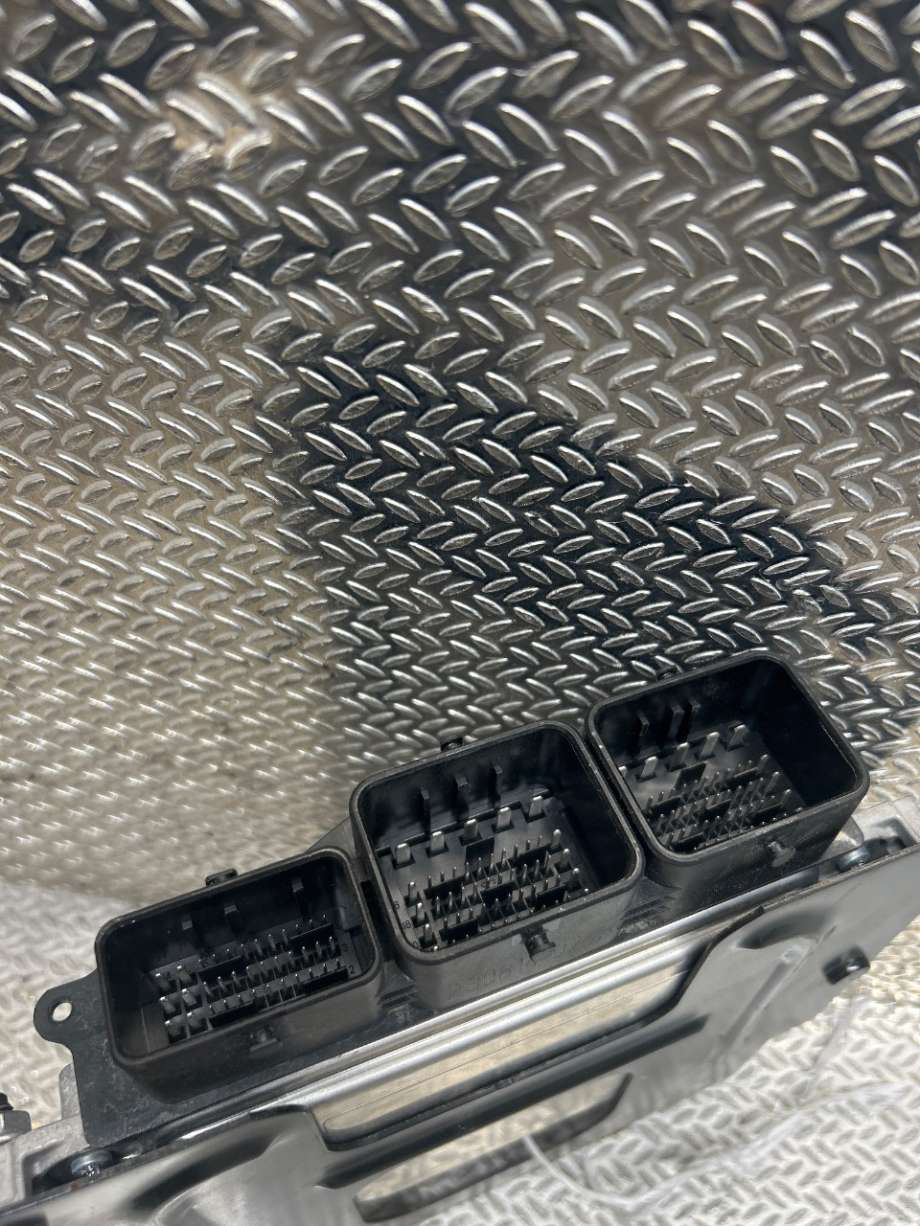 Styreenhet motor til Peugeot Partner 2008-2015 (Type II, Fase 1) (PEUGEOT|1606873880|0281030546|9807885980)