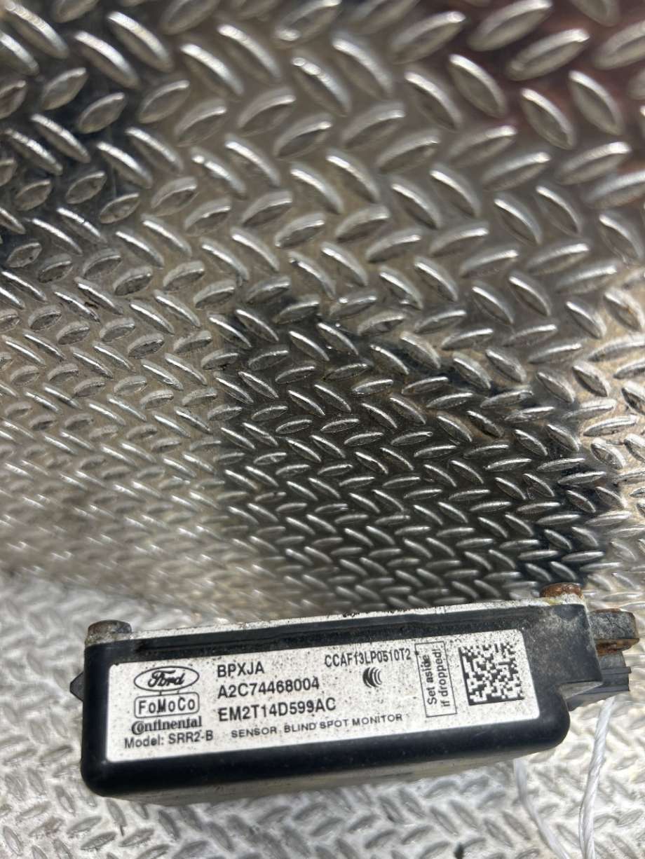 Sensor diverse til Ford Galaxy 2015-2022 (Type IV)  (FORD|1913440|EM2T-14C689-AD|A2C74468004)
