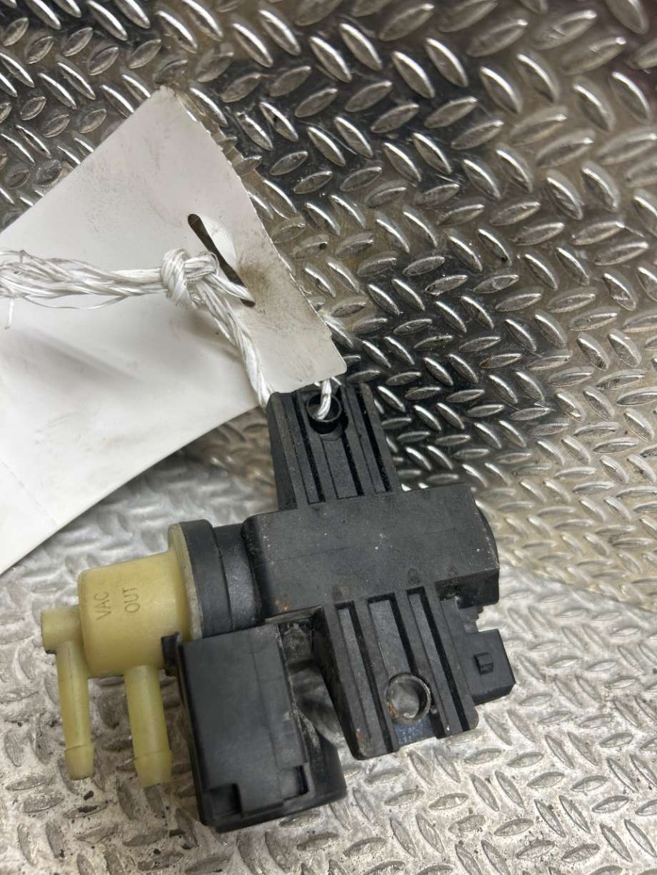 Vakuumventil til VW Passat 2005-2010 (B6) (B6) (VOLKSWAGEN|1K0906627G|1K0906627A|8200790180)