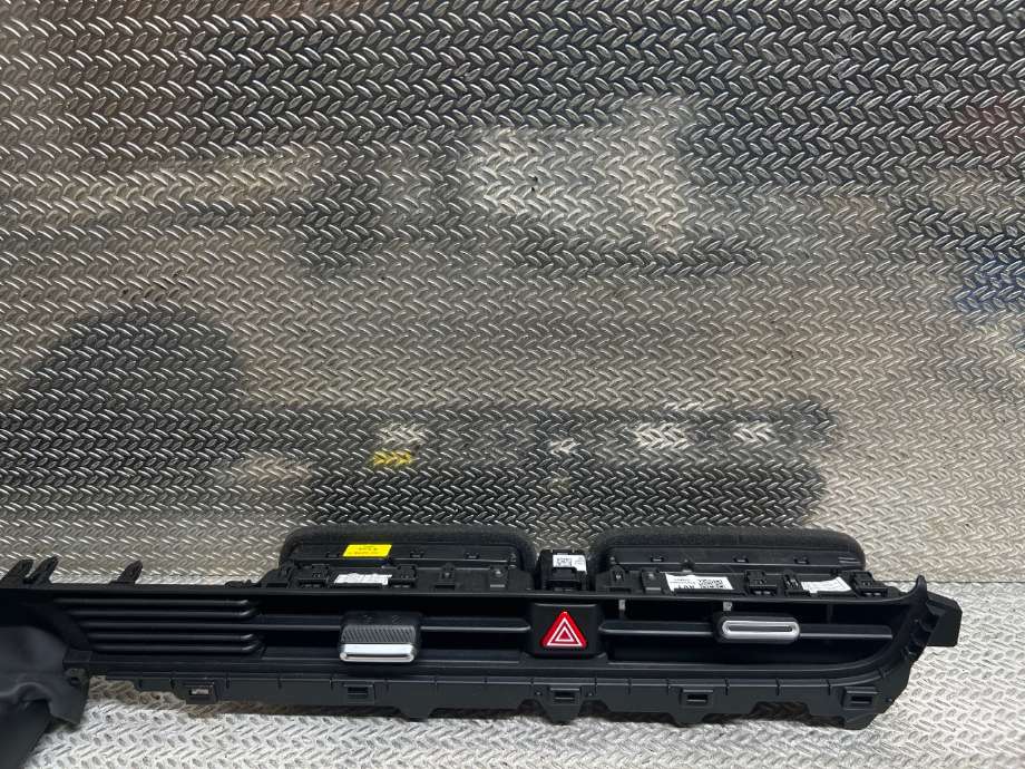 Dashbord friskluftdyse til Hyundai Ioniq 5, 2021-->>  (HYUNDAI|97410GI000LS5)
