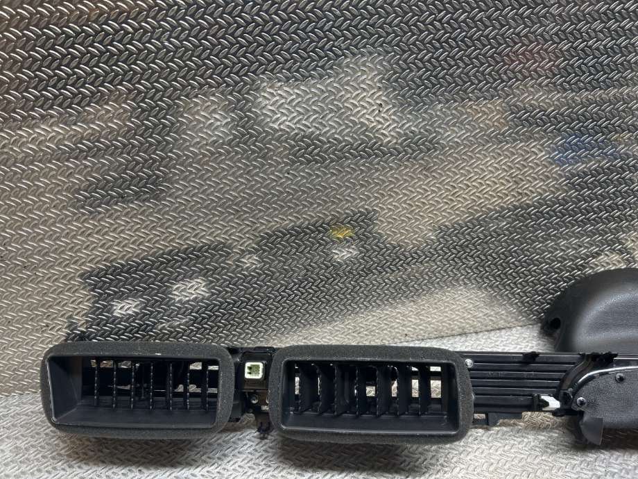 Dashbord friskluftdyse til Hyundai Ioniq 5 2021-->>  (HYUNDAI|97410GI000LS5|)