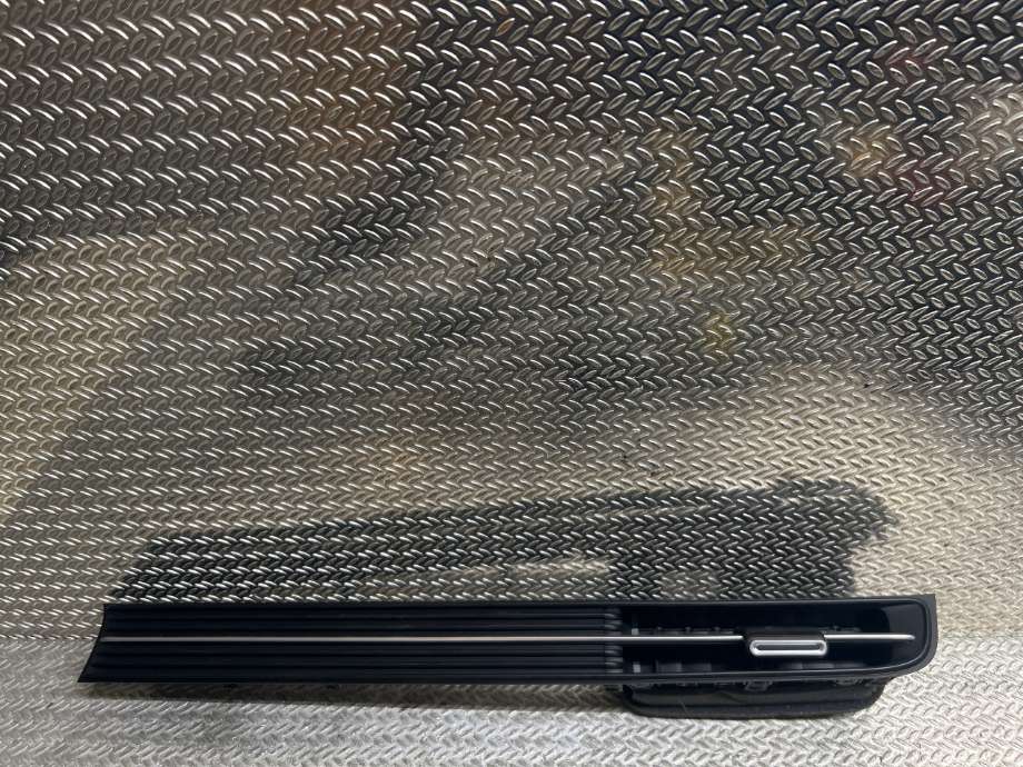 Dashbord friskluftdyse til Hyundai Ioniq 5, 2021-->>  (HYUNDAI|97490GI000LS5)
