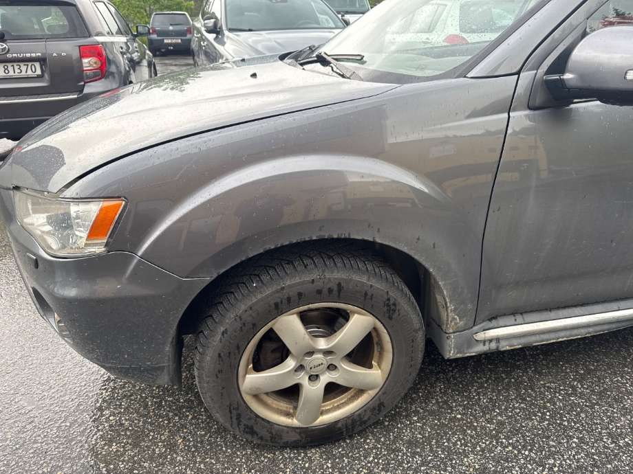 Skjerm venstre foran til Mitsubishi Outlander, 2010-2012 (Type II, Fase 2)  (MITSUBISHI|5220F113)