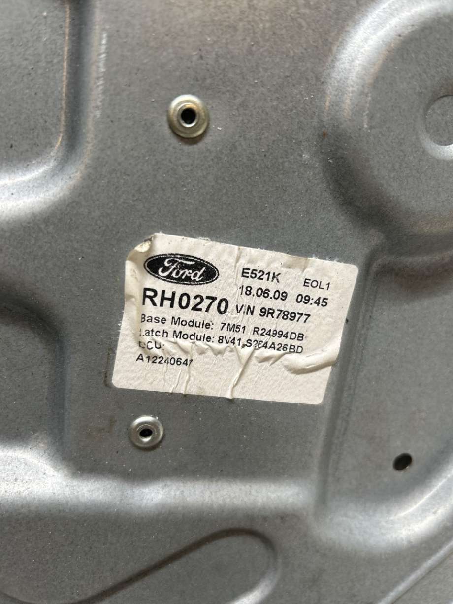 Ruteheis til Ford Kuga 2008-2012 (Type I) (FORD|1738648|3M51-R27000-DA|)