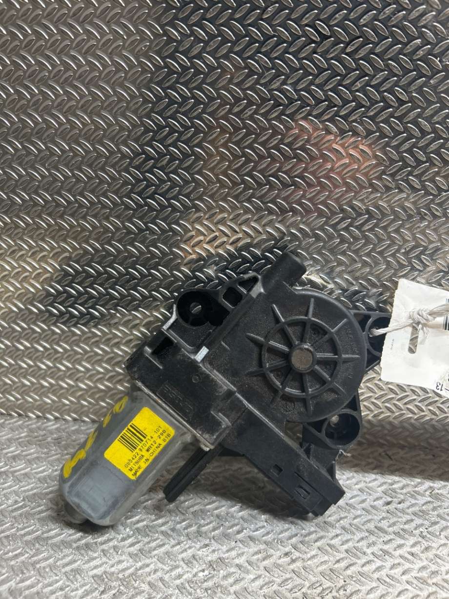 Ruteheis høyre til Volvo XC70 2008-2013 (Type II, Fase 1)  (VOLVO|30699646|970714-101|)