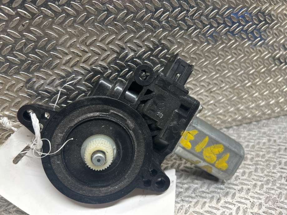 Ruteheis venstre til Mazda 6, 2013-2015 (Type III, Fase 1)  (MAZDA|D6515958XB)