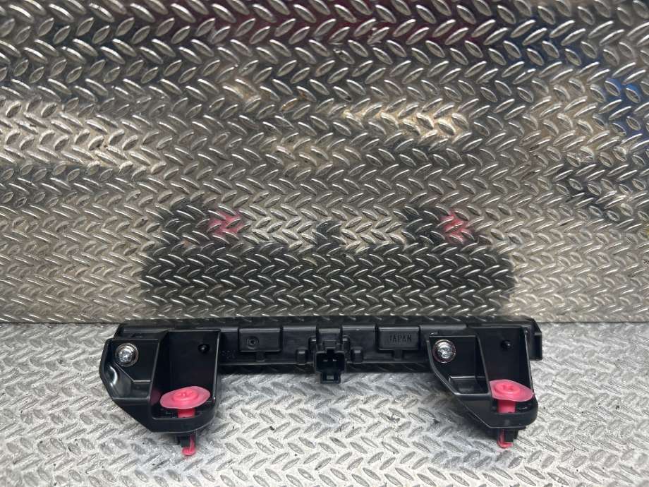 Baklykt bremselys bakrute til Toyota Auris 2015-2019 (Type II, Fase 2)  (TOYOTA|8157012440|)