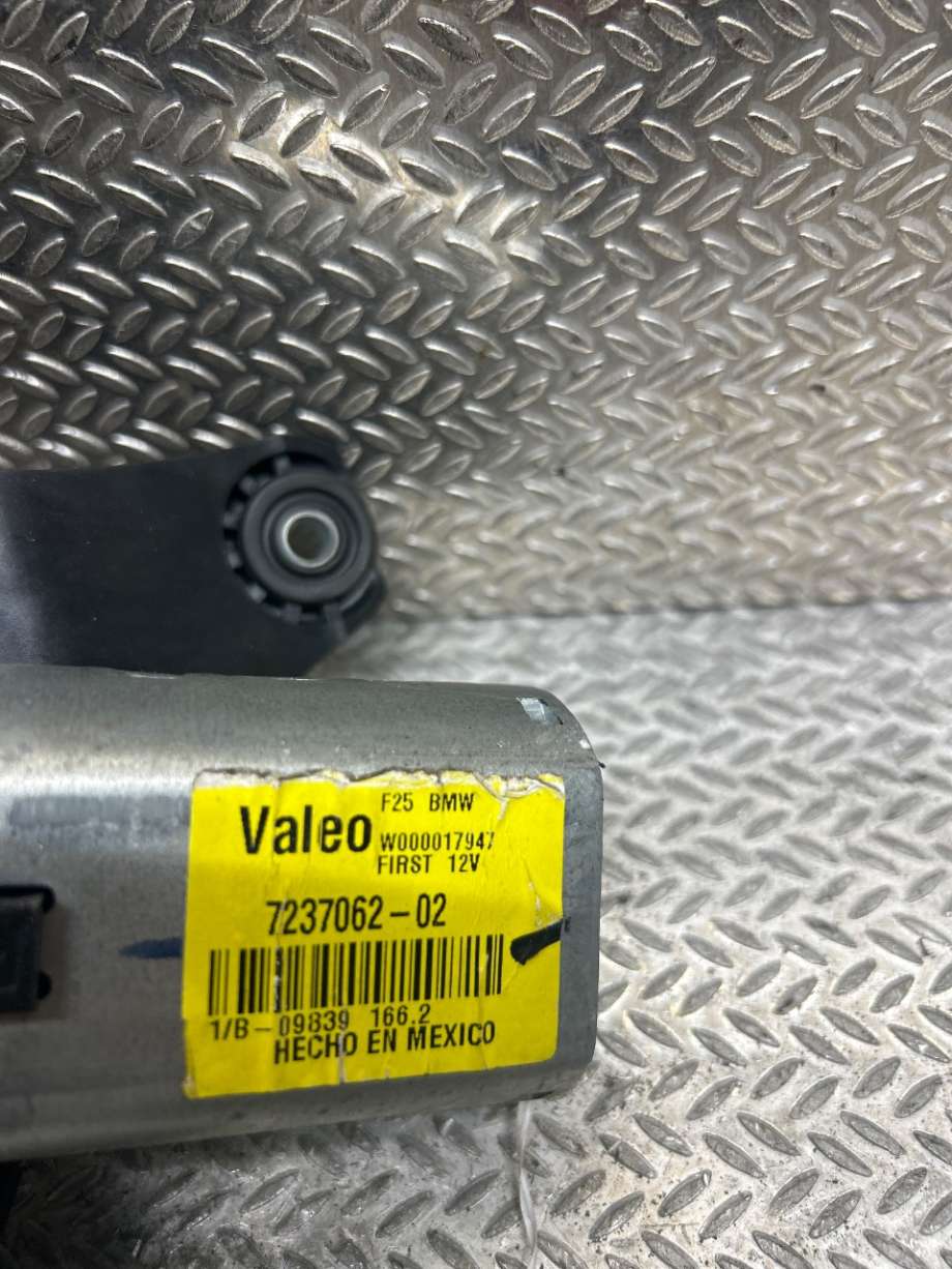 Viskermotor bakrute til BMW X3 2010-2017 (F25) (F25) (BMW|67637237062|67 63 7 237 062|7237062-02)
