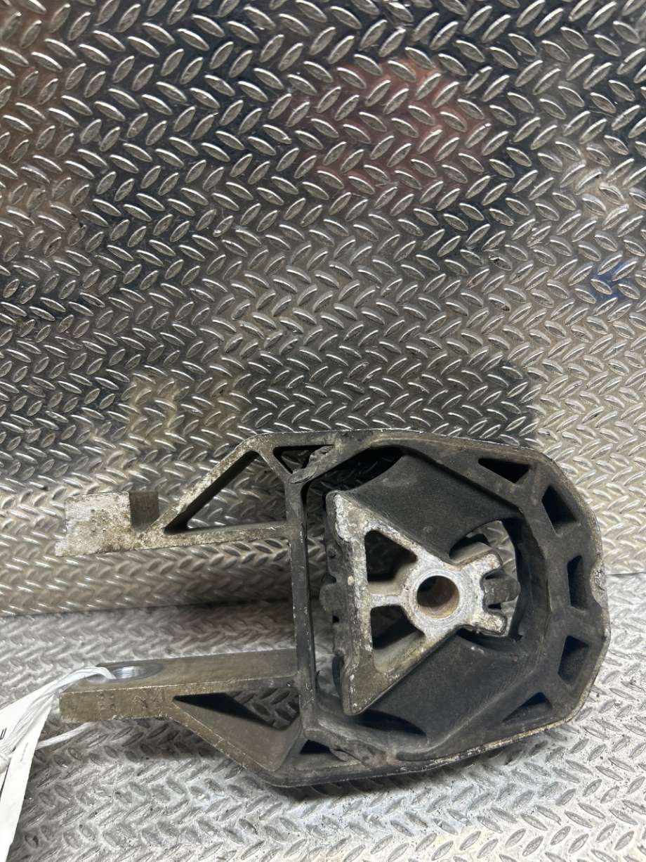 Motorfeste til Volvo C30 2006-2009 (Fase 1) (VOLVO|9487349|)