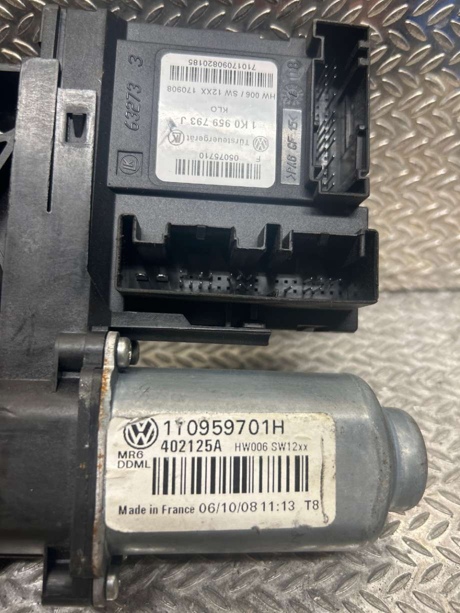 Ruteheis venstre til Škoda Octavia 2005-2008 (Type II, Fase 1)  (SKODA|1T0959701J|1T0 959 701 J|1T0959701H)