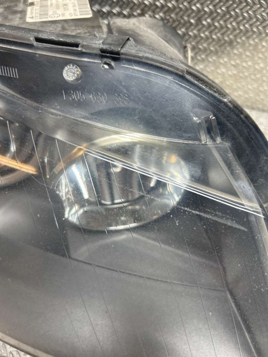 Frontlykt høyre xenon til Audi A3 2003-2008 (Type II, Fase 1)  (AUDI|8P0 941 030 R|0301231272|)