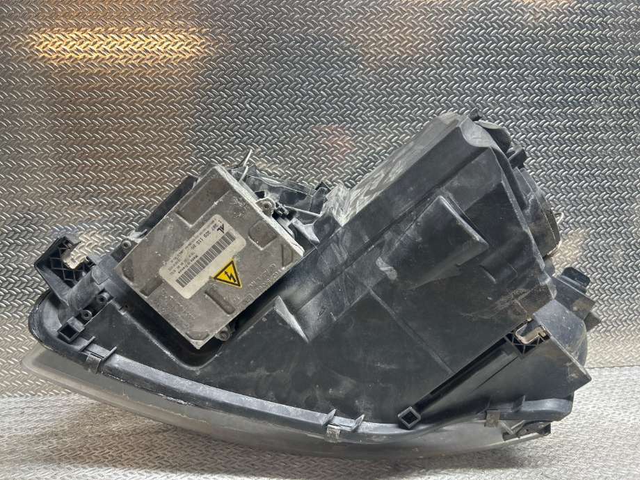 Frontlykt høyre xenon til Audi A3 2003-2008 (Type II, Fase 1)  (AUDI|8P0 941 030 R|0301231272|)
