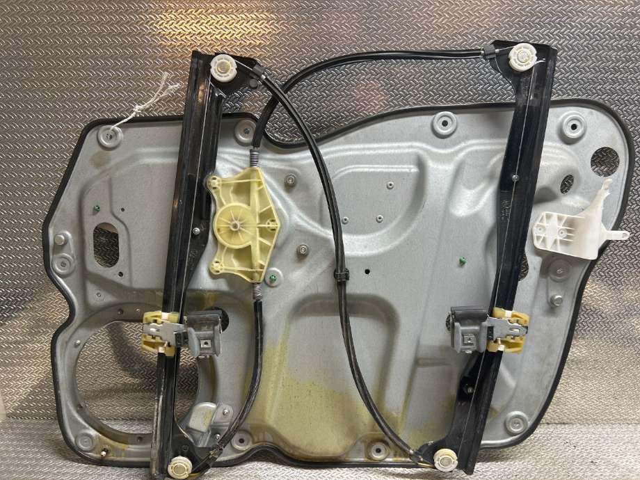 Ruteheis til VW Touran, 2007-2010 (Type I, Fase 2)  (VOLKSWAGEN|1T1837461B)