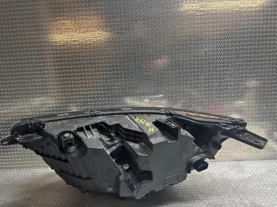 Frontlykt høyre halogen til Ford Edge 2016-2019  (FORD|1949788|FK7B-13W029-CG)