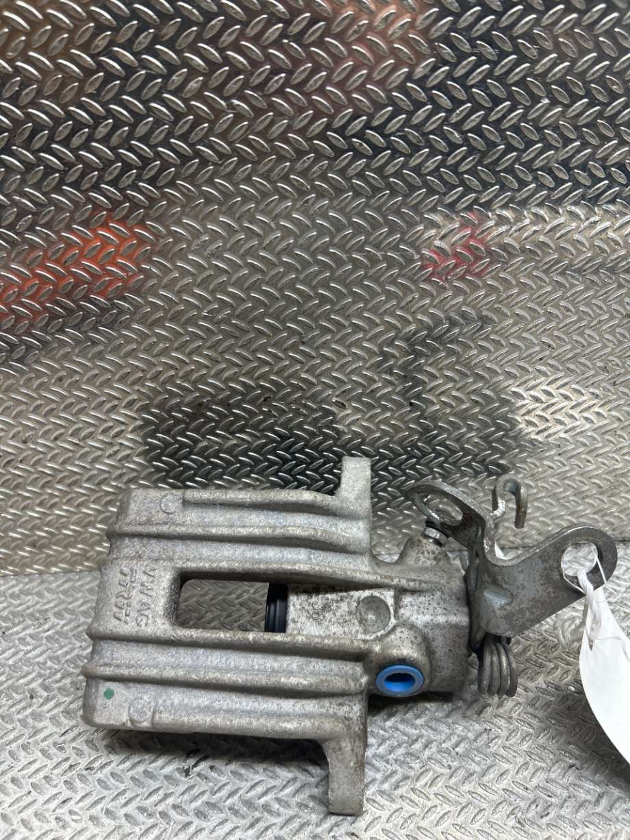 Bremsecaliper høyre bak til Audi A3 2009-2012 (Type II, Fase 2)  (AUDI|1K0615424J|1K0 615 424 J|)