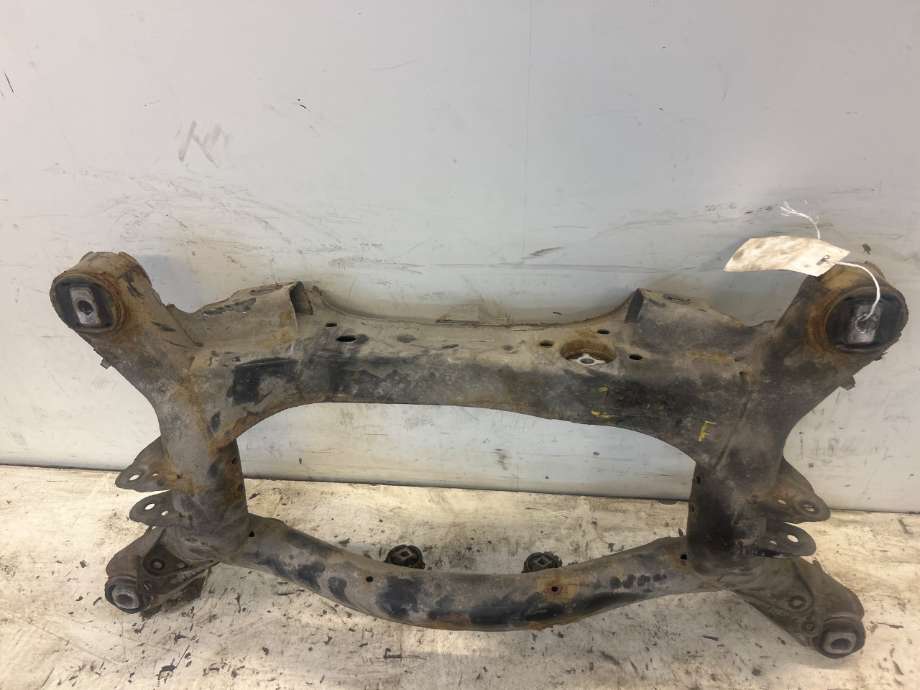Travers bak til BMW 3-Serie, 2012-2018 (F30/F31/F34) (F30/F31/F34) (BMW|33316792505)
