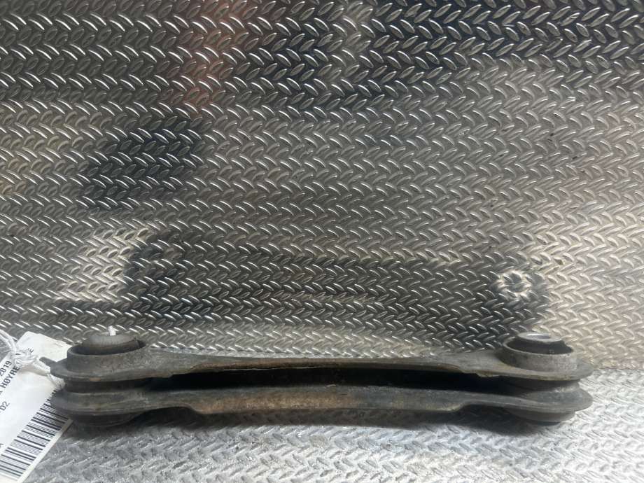 Bærebru høyre bak til BMW 3-Serie 2012-2018 (F30/F31/F34) (F30/F31/F34) (BMW|33326792540|33 32 6 792 540|)