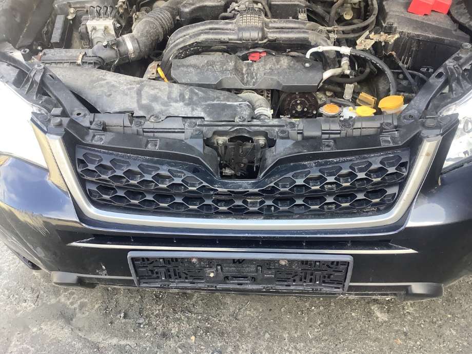Grill til Subaru Forester, 2013-2019 (Type IV)  (SUBARU|)