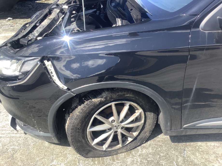 Skjerm venstre foran til Mitsubishi Outlander, 2015-->> (Type III, Fase 2)  (MITSUBISHI|5220K685)