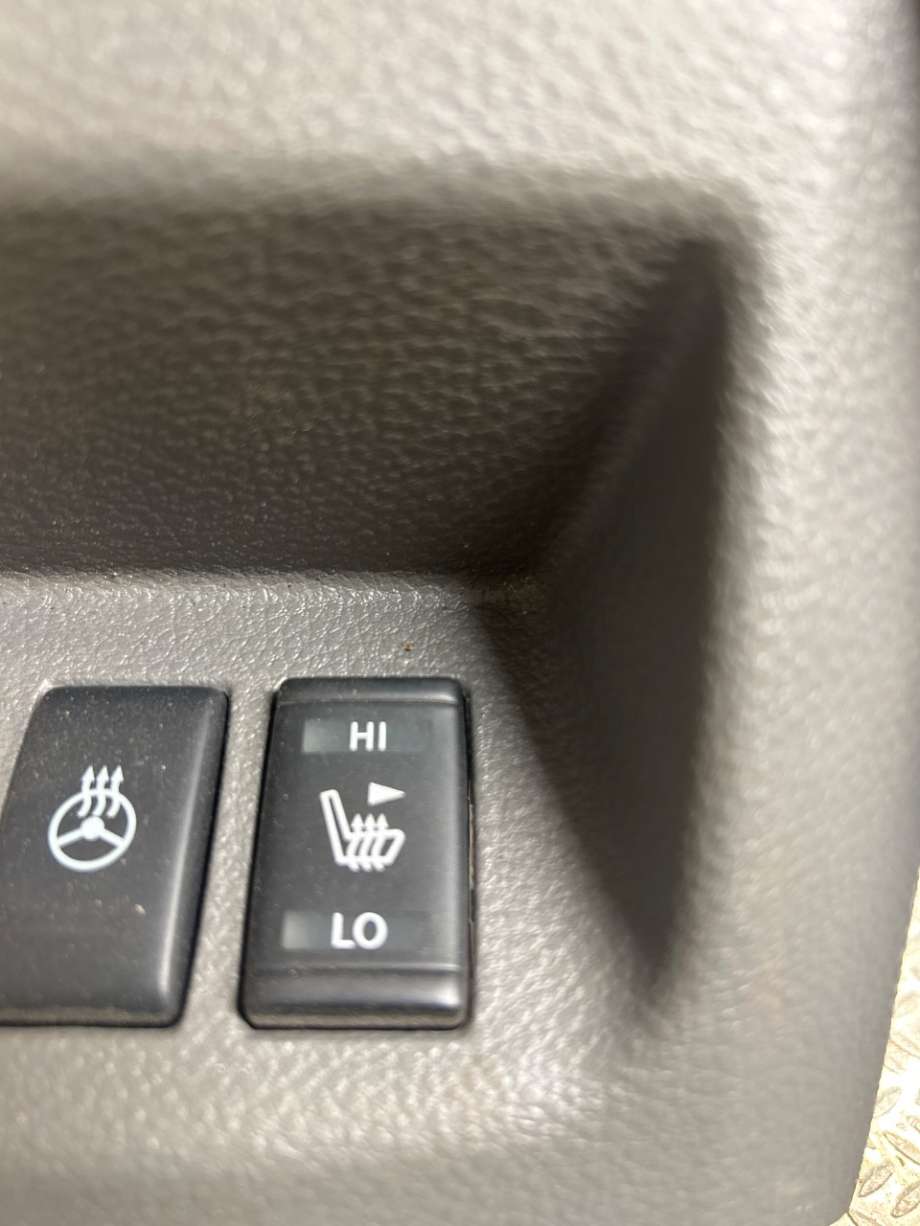 Bryter setevarme til Nissan E-NV200, 2014-->>  (NISSAN|255003TA0A)
