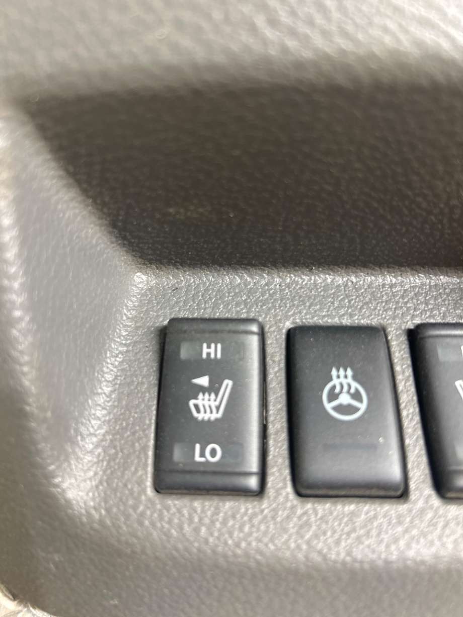 Bryter setevarme til Nissan E-NV200, 2014-->>  (NISSAN|255003TA1A)