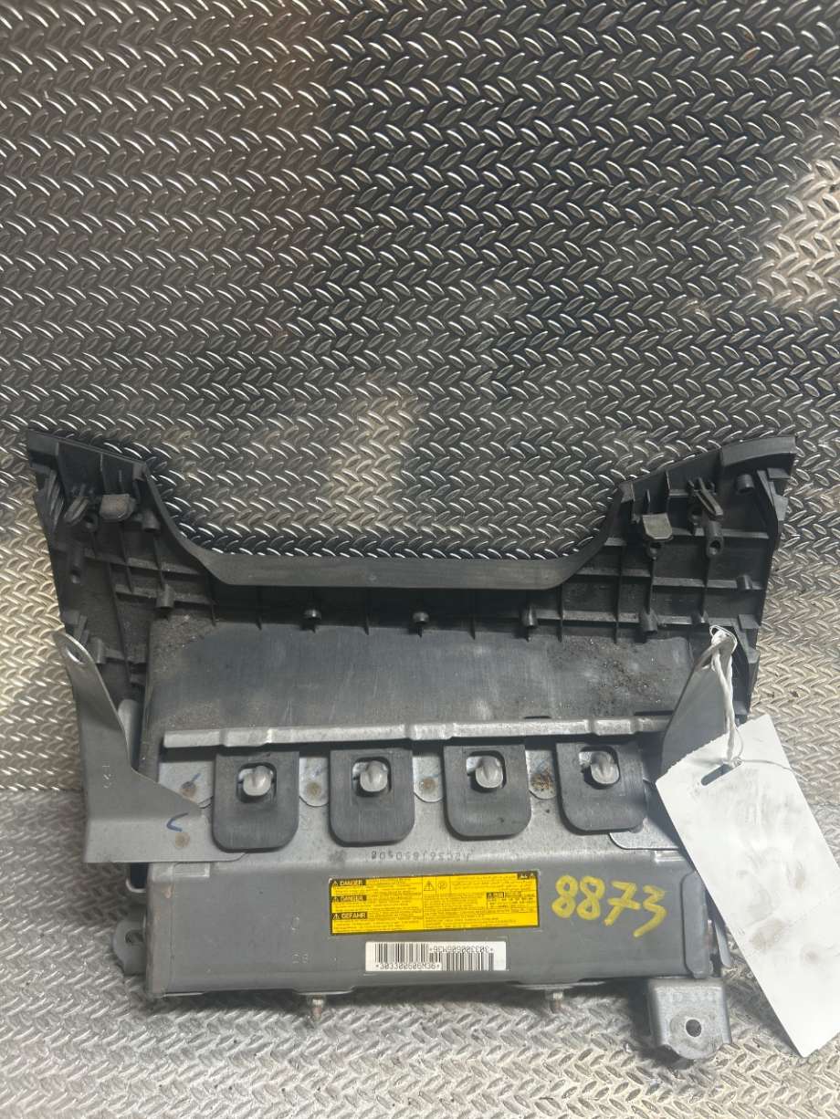 Airbag kne til Toyota RAV4 2006-2009 (Type III, Fase 1)  (TOYOTA|7390042010B0||303300606M36)
