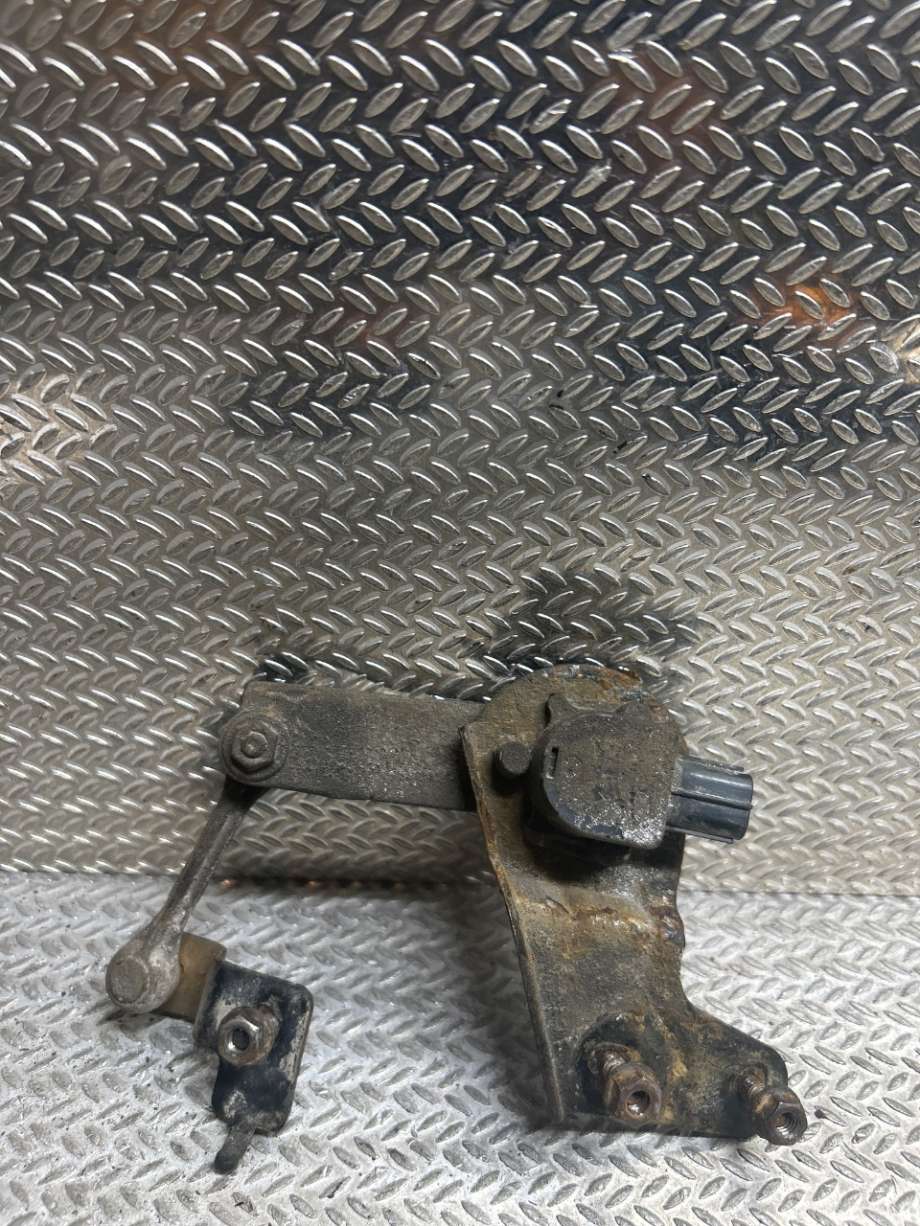 Sensor nivå til Subaru Forester, 2008-2013 (Type III)  (SUBARU|84031FG000)