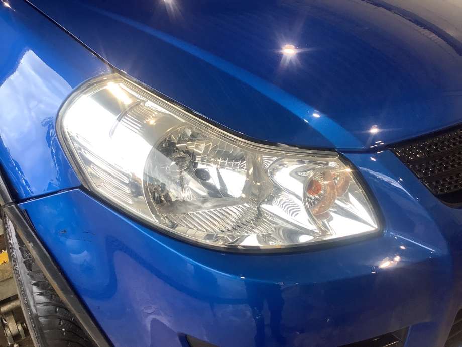 Frontlykt høyre halogen til Suzuki SX4, 2006-2009 (Type I, Fase 1)  (SUZUKI|3512079J00)