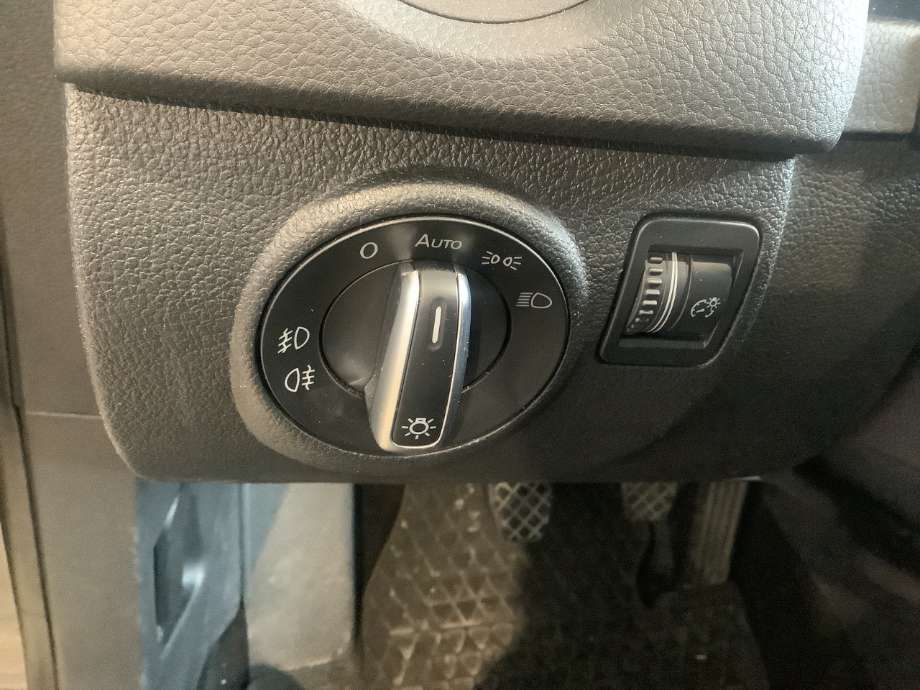 Bryter lys til VW Tiguan, 2011-2016 (Type I, Fase 2)  (VOLKSWAGEN|)