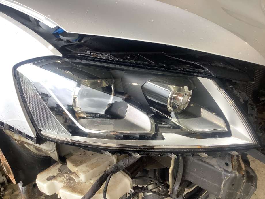 Frontlykt høyre xenon til VW Passat, 2011-2015 (B7) (B7) (VOLKSWAGEN|3AB 941 754)
