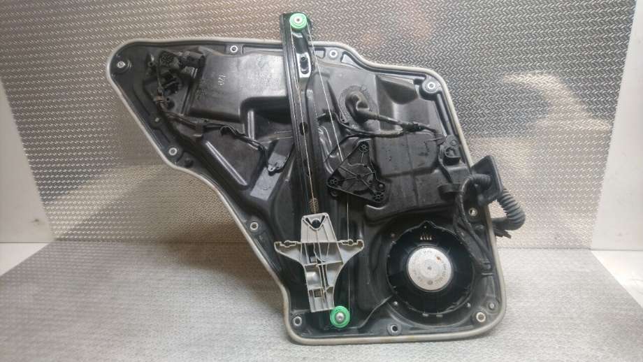 Ruteheis til VW Tiguan 2011-2016 (Type I, Fase 2)  (VOLKSWAGEN|5N0 839 462 A|5N0839462A|)