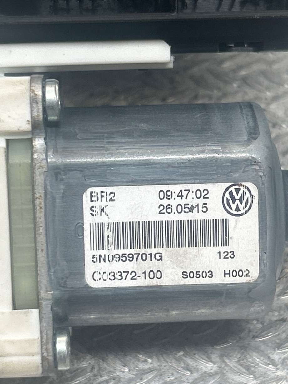 Ruteheis venstre til VW Tiguan 2011-2016 (Type I, Fase 2)  (VOLKSWAGEN|5N0959701J|0130822467|5N0959701G)
