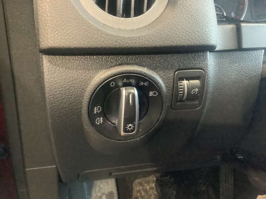 Bryter lys til VW Tiguan, 2011-2016 (Type I, Fase 2)  (VOLKSWAGEN|)