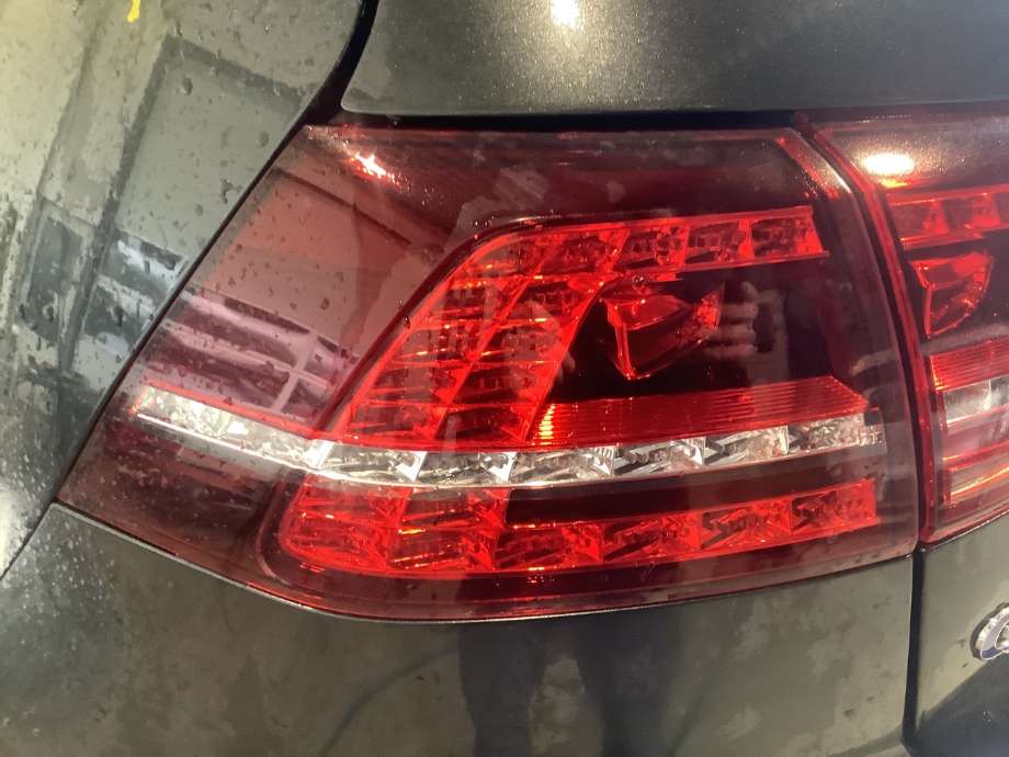 Baklykt venstre til VW e-Golf, 2014-2017 (Fase 1)  (VOLKSWAGEN|5G0 945 207)