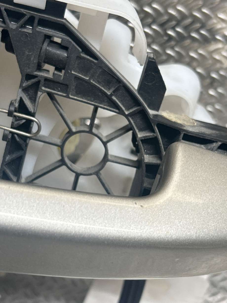 Dørhåndtak utv høyre foran til VW Passat 2005-2010 (B6) (B6) (VOLKSWAGEN|3C0837886J|3C0837206|)