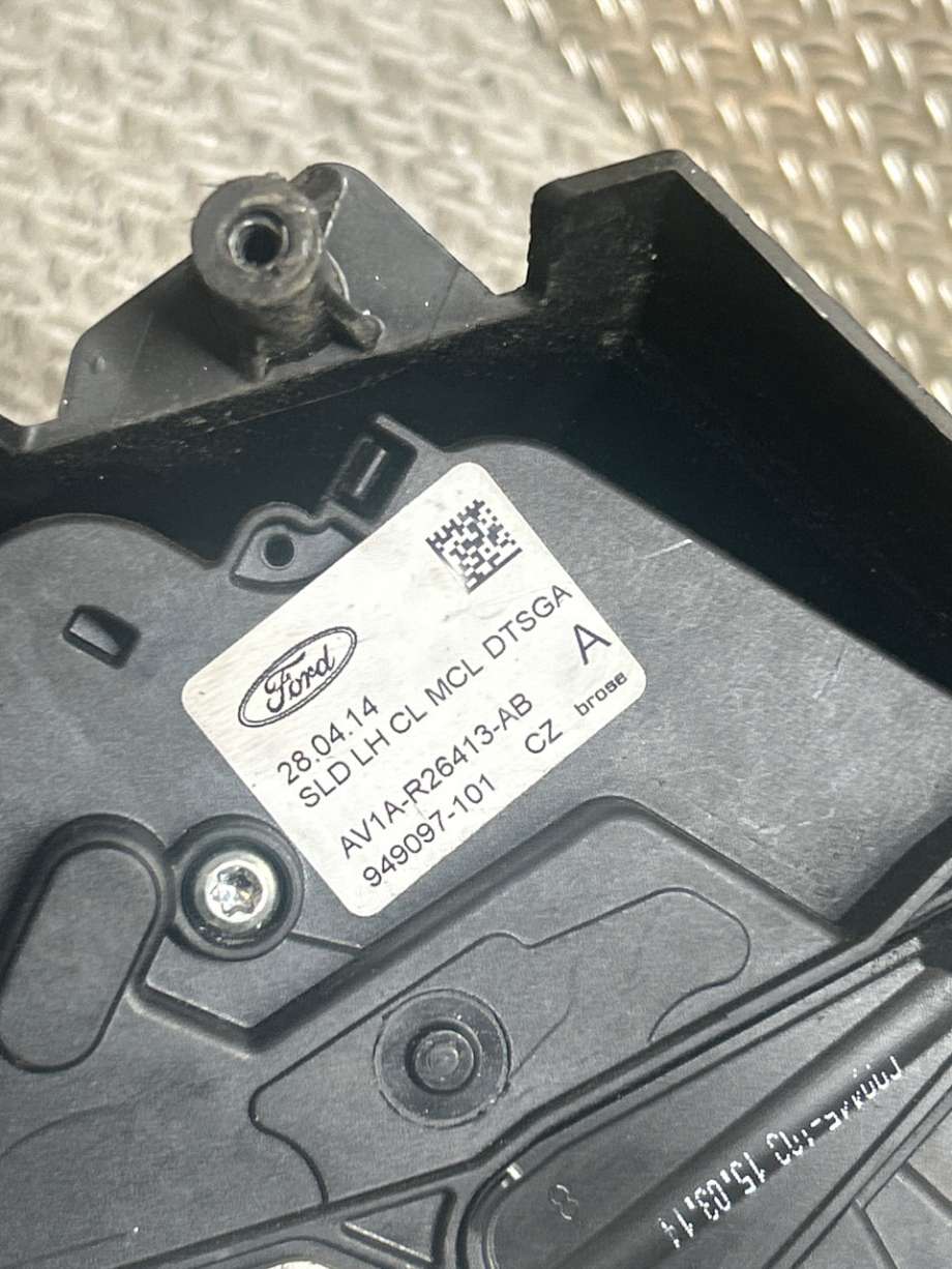 Låsekasse venstre til Ford B-Max 2012-2017  (FORD|1846625|AV1A-R26413-AB)
