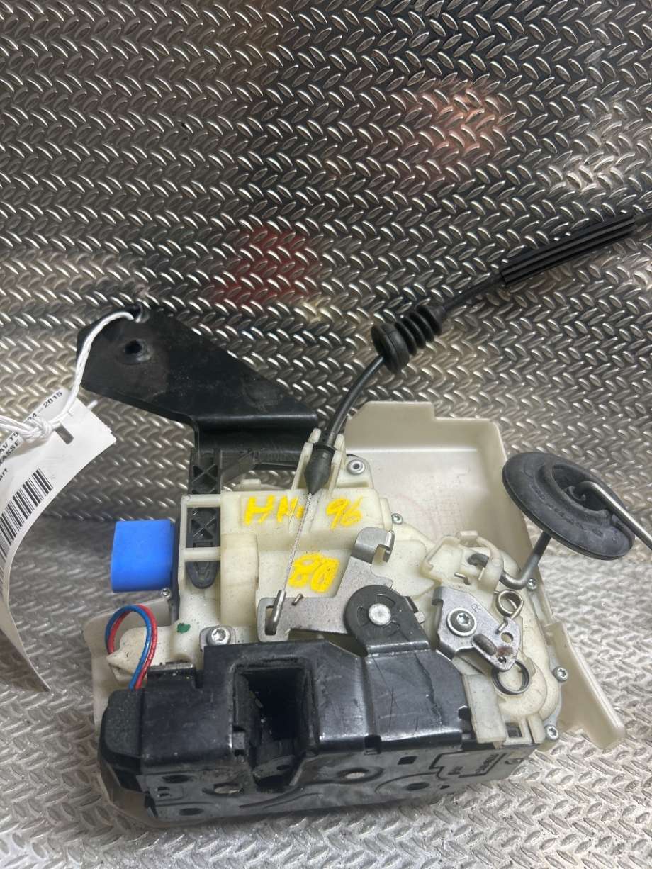 Låsekasse høyre til VW Transporter / Caravelle 2009-2015 (Fase 2) (T5) (T5) (VOLKSWAGEN|7E1837016B|3B1837016CQ|)