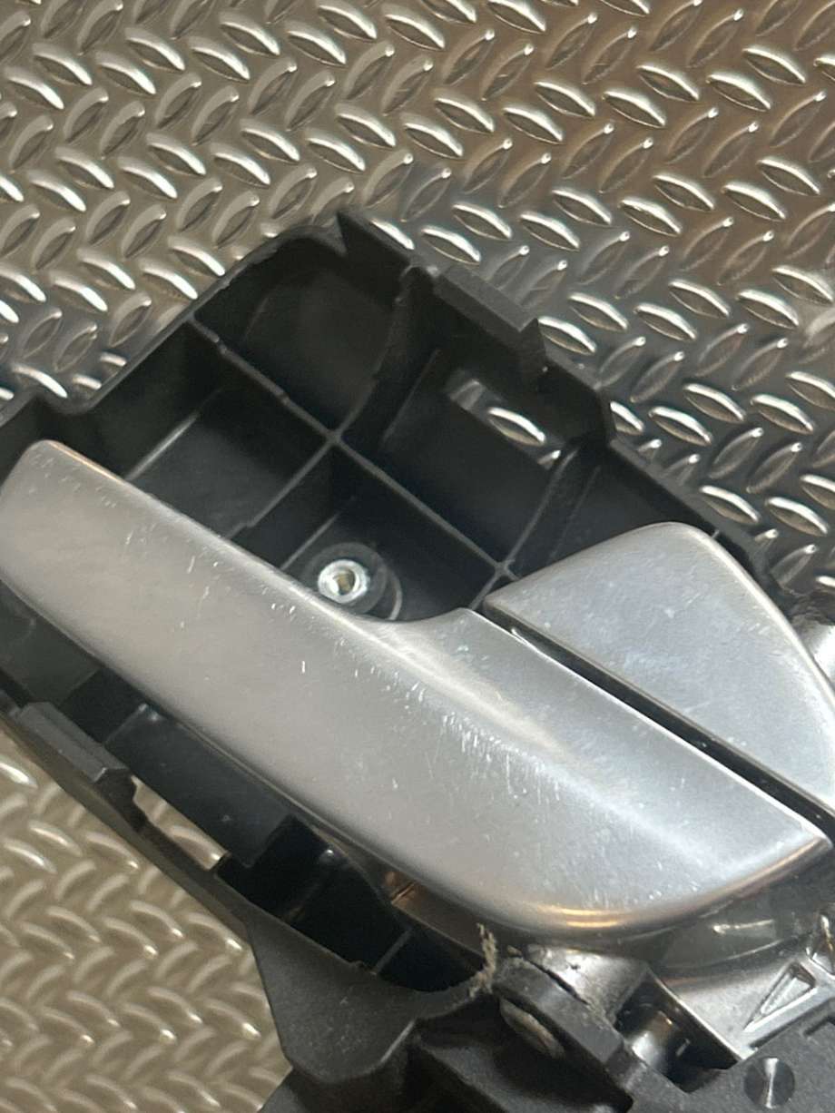 Dørhåndtak inv høyre til Ford Mondeo 2007-2010 (Type IV, Fase 1) (FORD|1475096|7S71-A22600-AB)