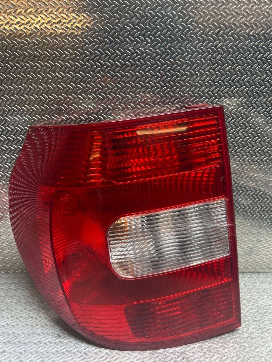 Baklykt venstre til Škoda Yeti, 2009-2013 (Fase 1)  (SKODA|5L0945111)