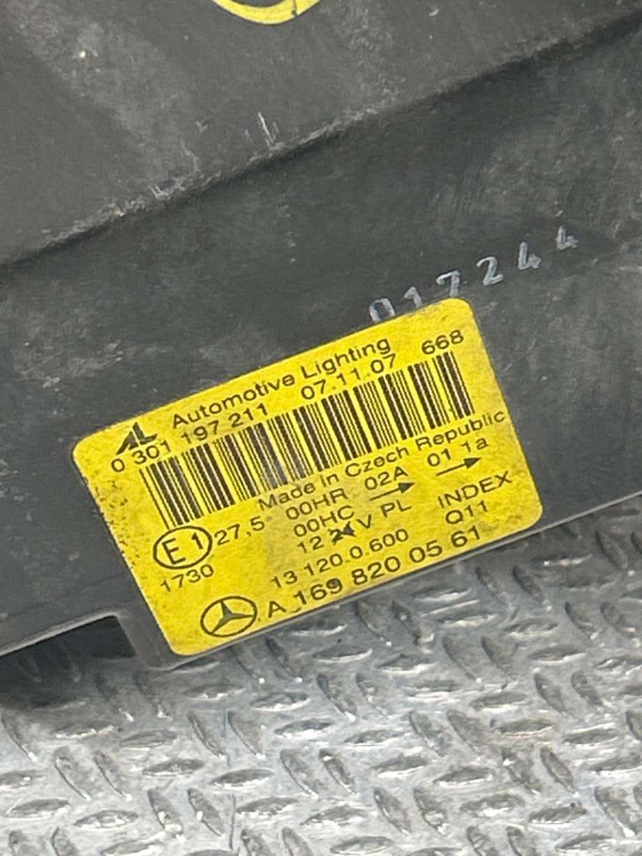 Frontlykt venstre halogen til Mercedes A-Klasse 2005-2012 (W169) (W169) (MERCEDES|A1698200561|0301197211)