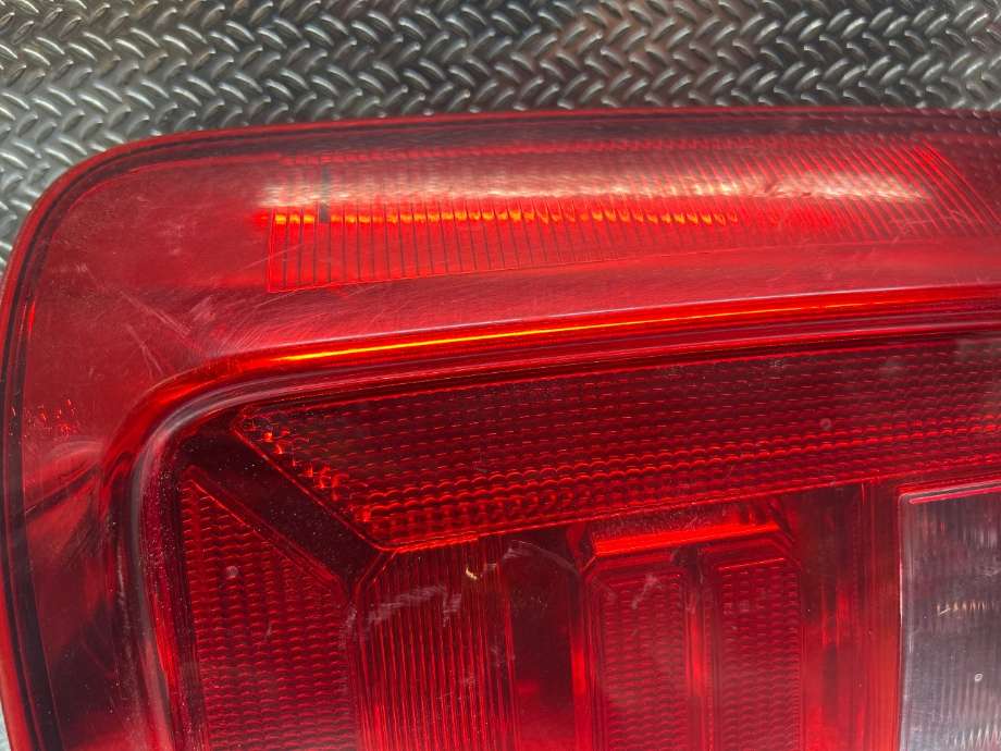 Baklykt venstre til VW Caddy 2015-2020 (Type III, Fase 3)  (VOLKSWAGEN|2K1945095N|2K1 945 095 N|2K1945095J)
