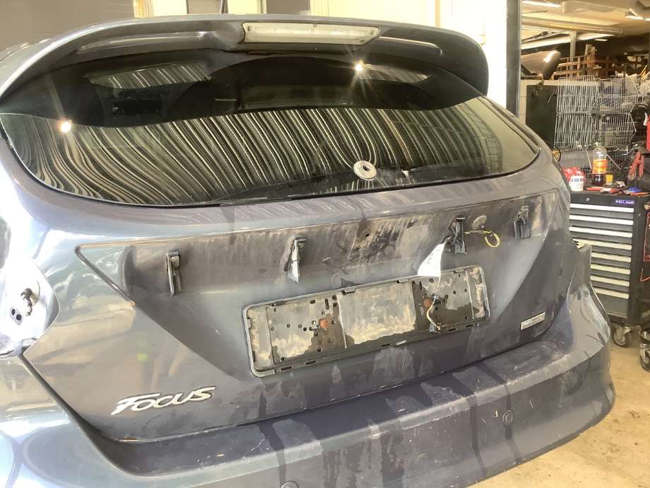 Bakluke combi til Ford Focus, 2011-2014 (Type III, Fase 1)  