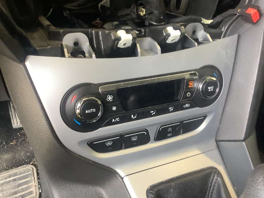 Varmeapparat betjening til Ford Focus, 2011-2014 (Type III, Fase 1)  