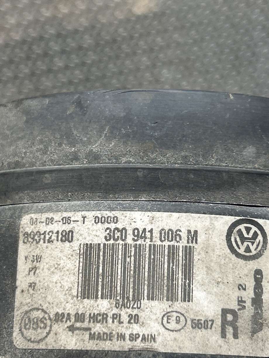 Frontlykt høyre halogen til VW Passat 2005-2010 (B6) (B6) (3C0941006AA|89312180|3C0941006M)