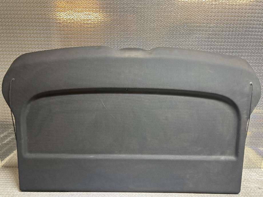Hattehylle til Audi A3, 2009-2012 (Type II, Fase 2)  (AUDI|8P4867769BF)