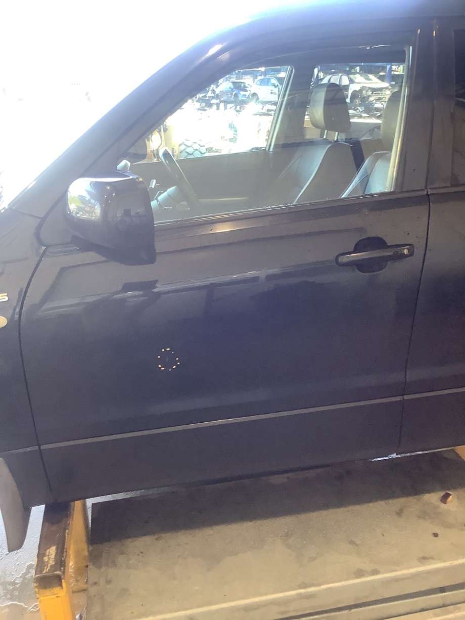 Dør venstre foran til Suzuki Grand Vitara, 2005-2015 (Type III)  (SUZUKI|)