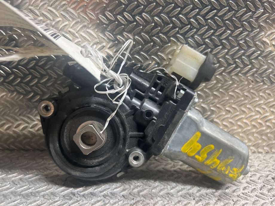 Ruteheis venstre til Nissan X-Trail 2007-2014 (T31) (T31) (NISSAN|80731JG400|)